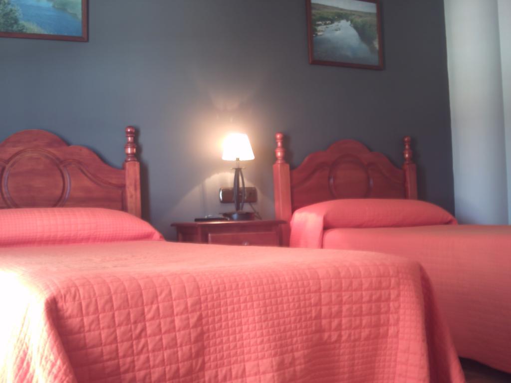 Talaván Casa Rural La Brena חדר תמונה